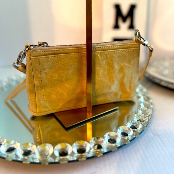 HOBO cream leather Crossbody Bag - Picture 8 of 8